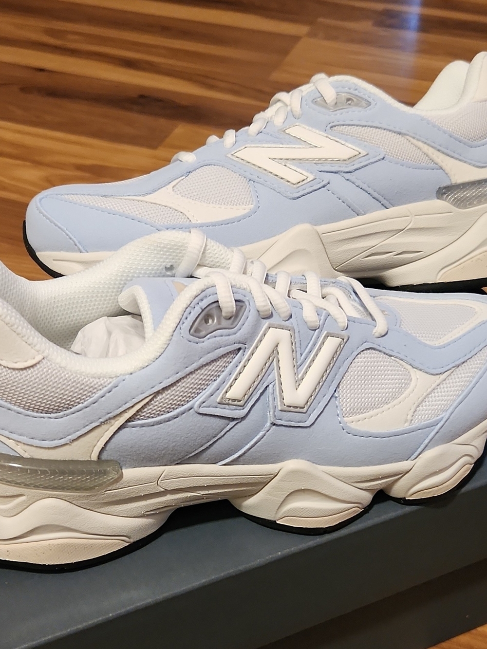 5.5 youth fits 7 womens New Balance 9060 Ice Blue Running Brand New with box